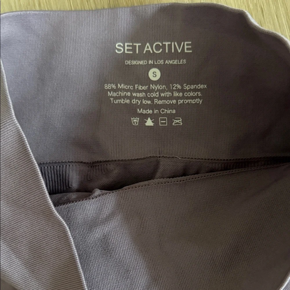 SET Active Women's Lavender Leggings - Picture 2 of 3
